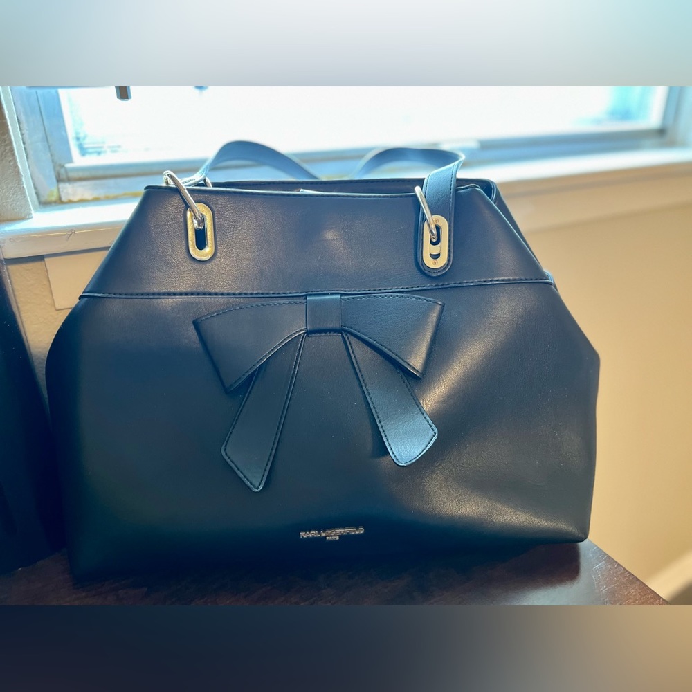 Black Purse